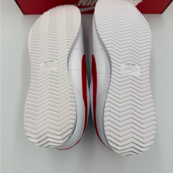 Nike Cortez White and Red Sneakers women’s 7 red/blue/white new in box - Picture 5 of 7